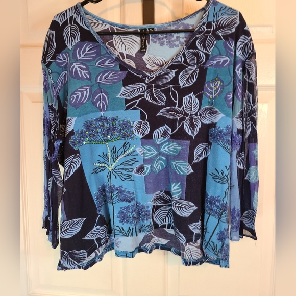 Le Mieux Studio Woman's Long Sleeve Blouse,  Size: XL, Color: Blue/Black w/ leaf - Picture 5 of 16